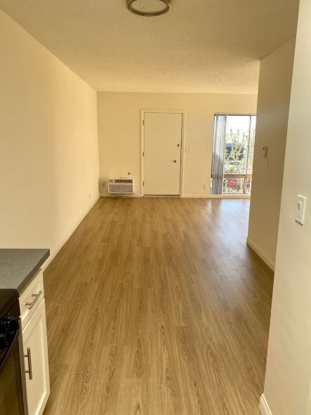 Building Photo - 1140 N Clark St