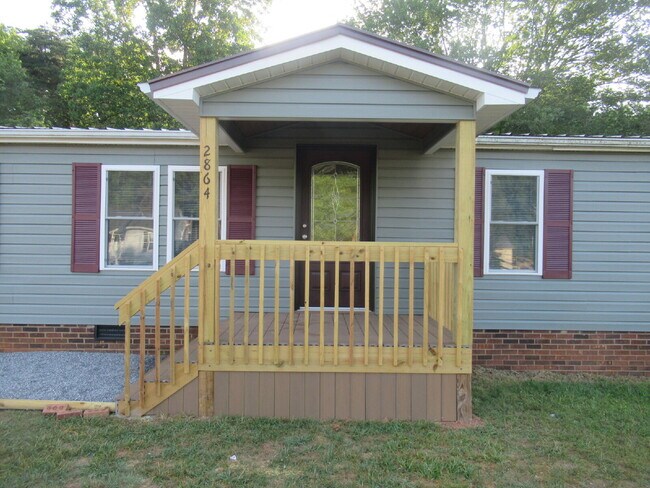 Building Photo - Move-In Ready 3-Bedroom Home in North Lincoln School District!