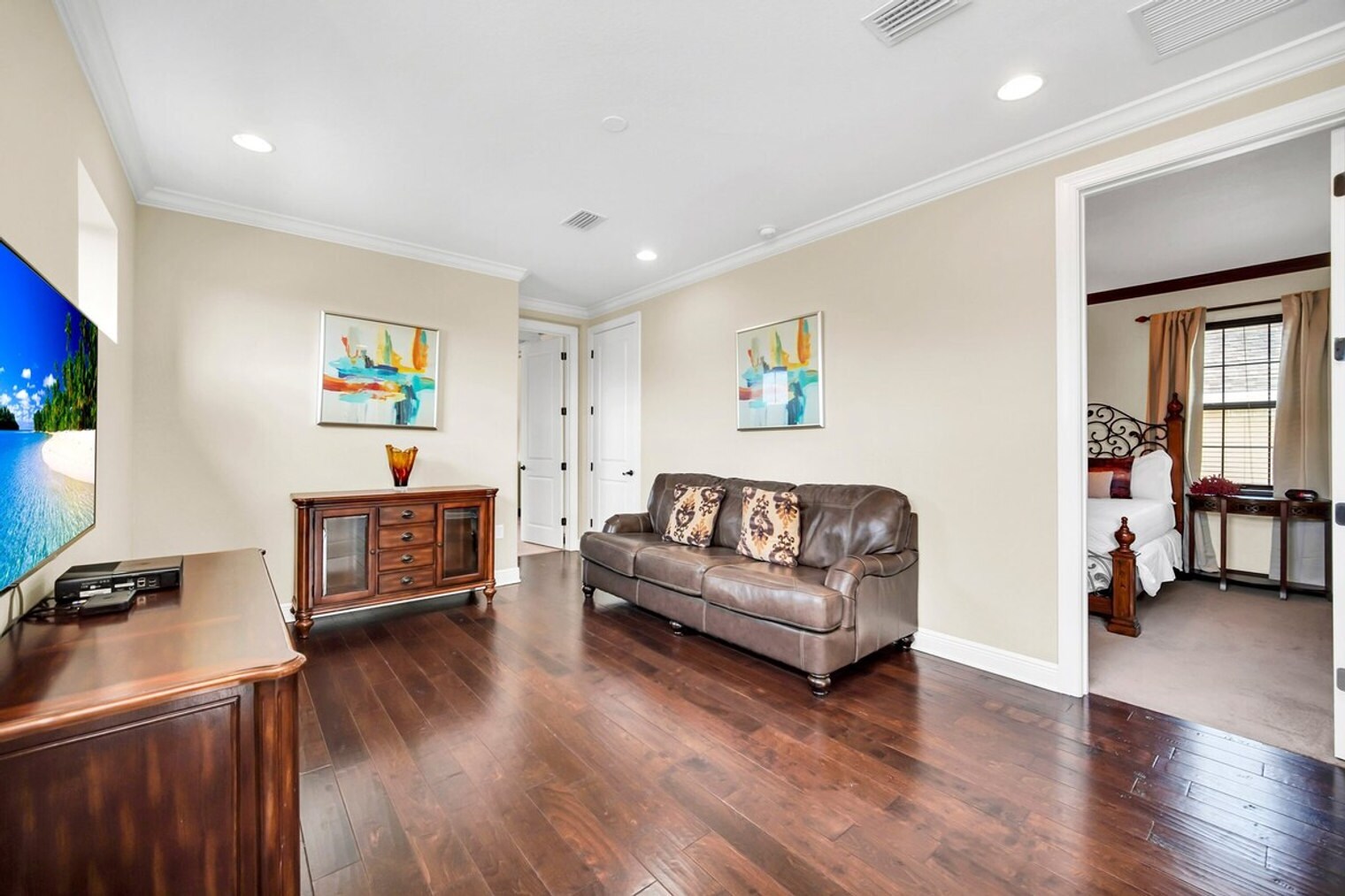 Building Photo - 970 Golden Bear Dr