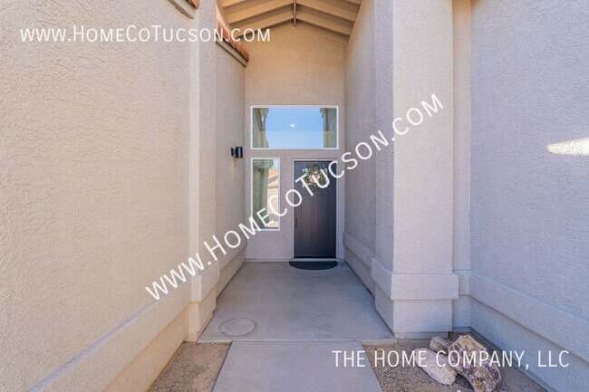 Building Photo - 2581 W Camino De La Joya