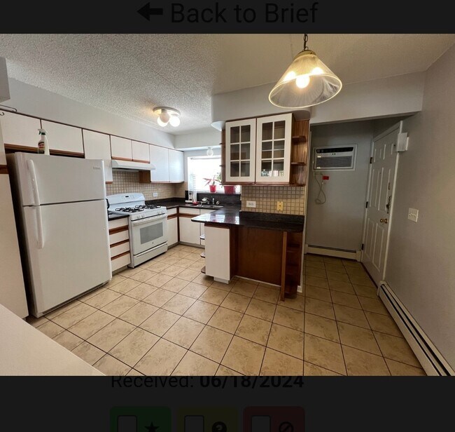 Building Photo - 6550 W Belmont Ave