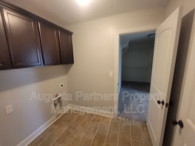 Building Photo - 135 Langfuhr Way