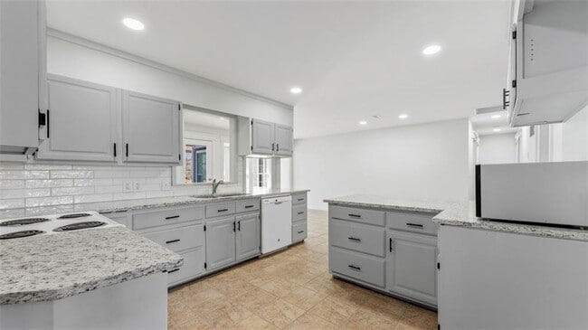 Building Photo - 5748 N Graham Rd