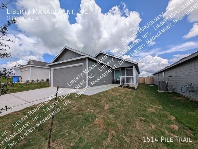 Building Photo - 1514 Pile Trl