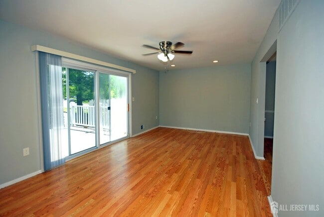 Building Photo - 1 Orchid Ct