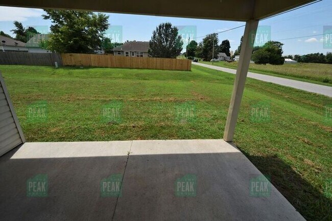 Building Photo - Home For Rent In Aurora