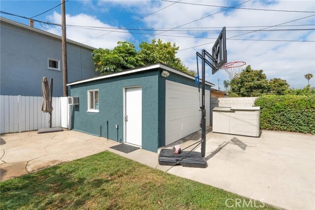 Building Photo - 5032 W 135th St