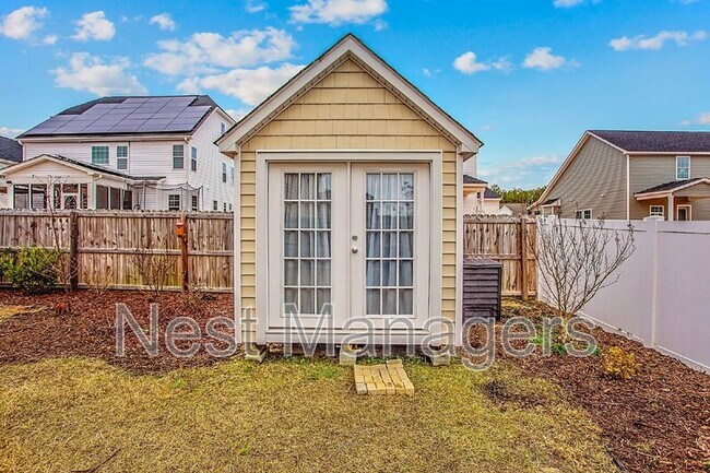 Building Photo - 674 Stonebriar Ave