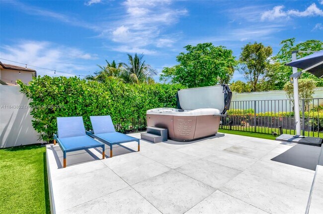 Building Photo - 8608 Torrey Isles Terrace