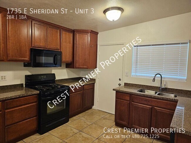 Building Photo - 1735 E Sheridan St