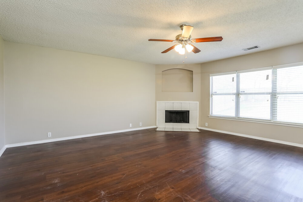 Building Photo - 1511 Columbia Dr