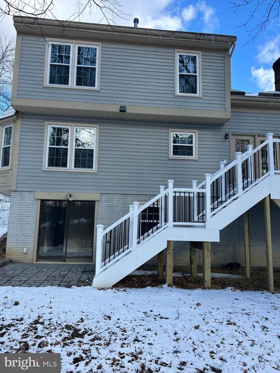 Building Photo - 2703 Deer Ridge Dr