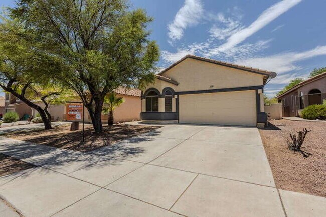 Building Photo - Rancho Sahuarita