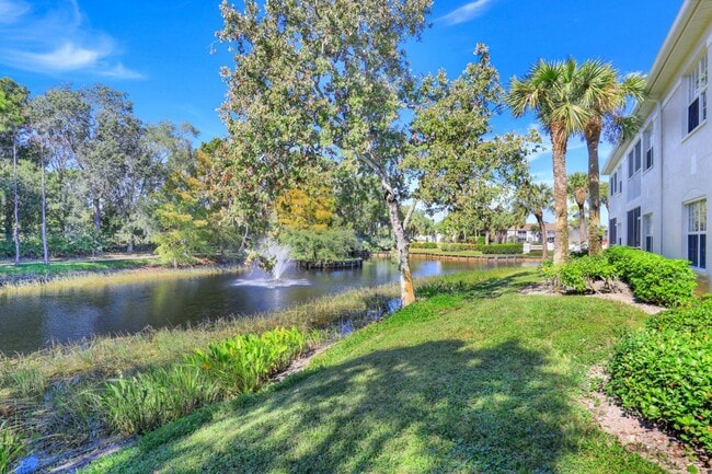 Building Photo - ** CALUSA BAY ** 2 BED / 2 BATH - CONDO - ...