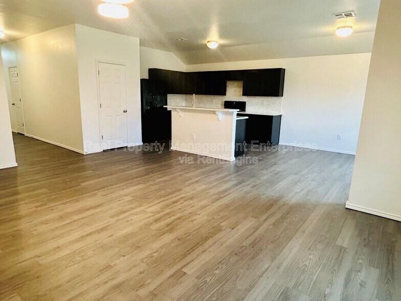 Building Photo - 11624 NW 96th St