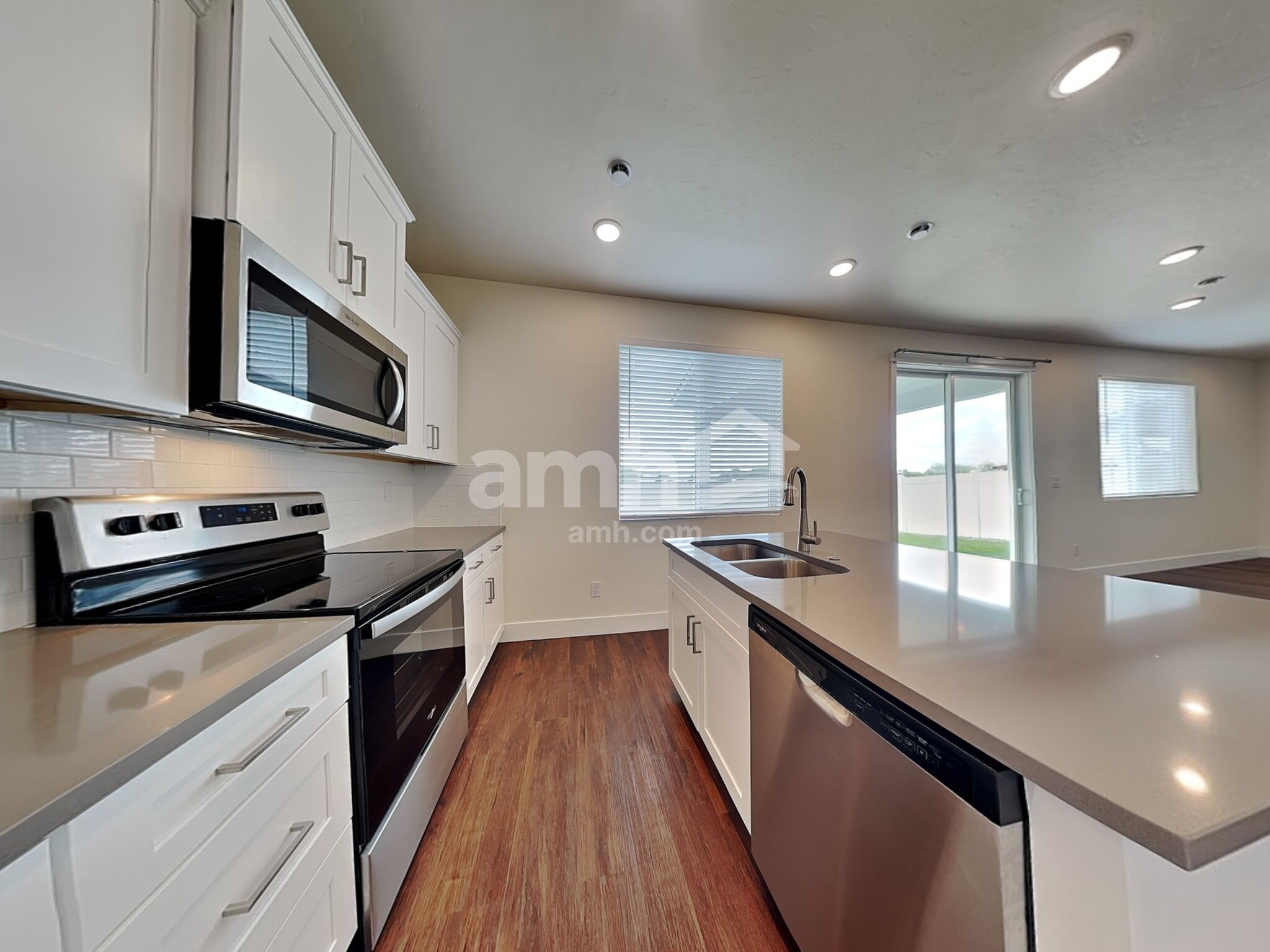 Building Photo - 11503 W Mesquite St