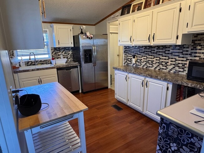 Building Photo - 3 Bedroom, 2 Bathroom Home in Moriarty, NM