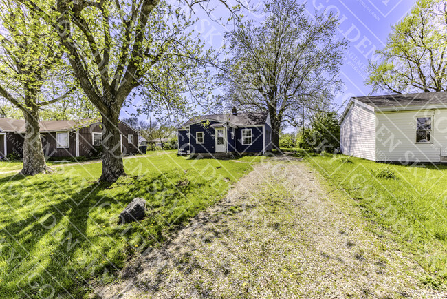 Primary Photo - 2411 N Turner St