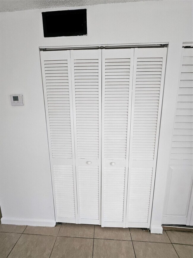 Building Photo - 2220 NW 59th Wy