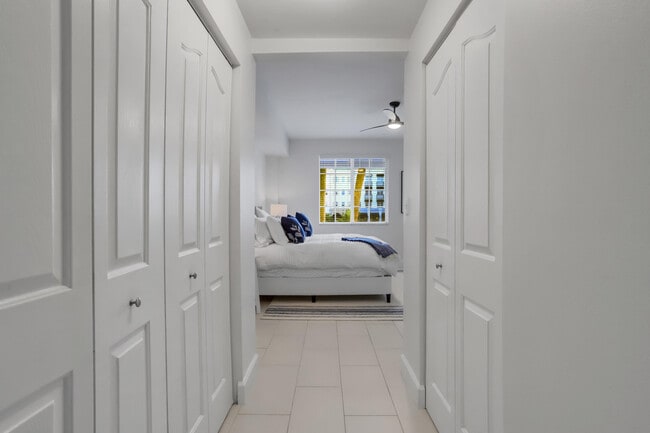 Building Photo - 250 NE 3rd Ave