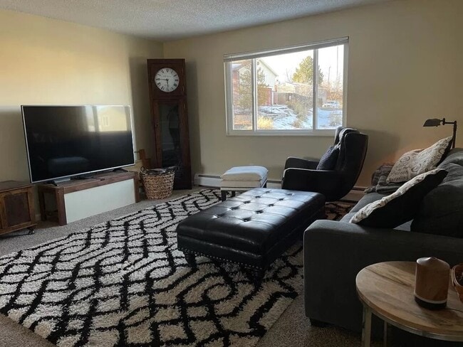 Building Photo - 18208 W 3rd Pl, Apt 1