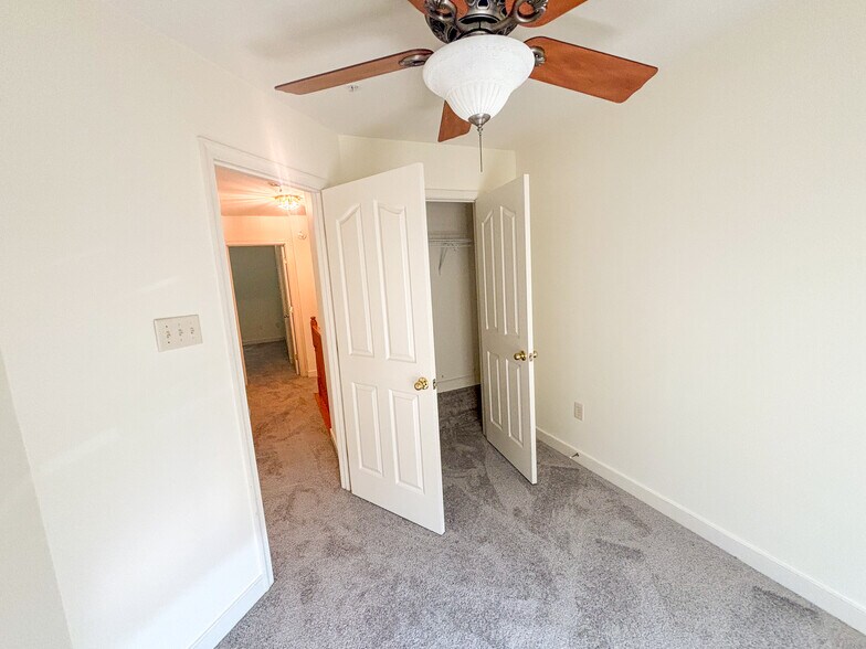 Building Photo - 1211 Pear Blossum Ct
