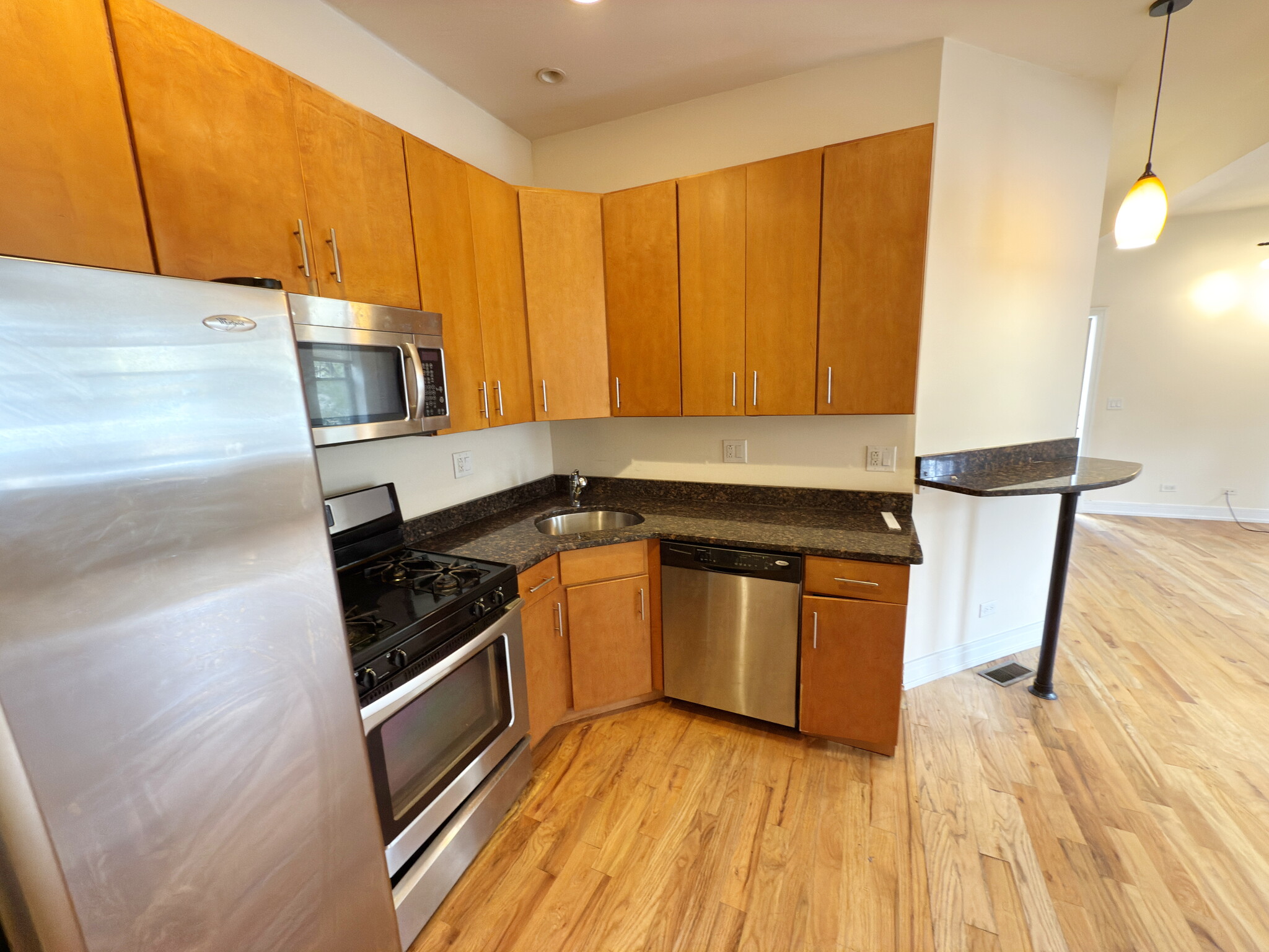 Building Photo - 2835 N Damen Ave