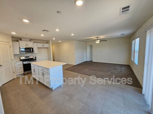 Building Photo - 12085 Edgewood St