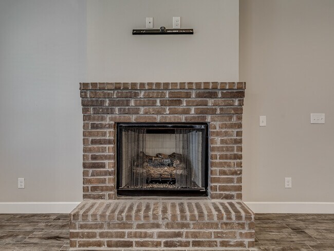 Building Photo - 4505 Black Mesa Ln