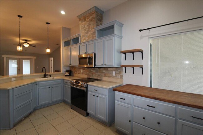Building Photo - 30754 Midtown Ct