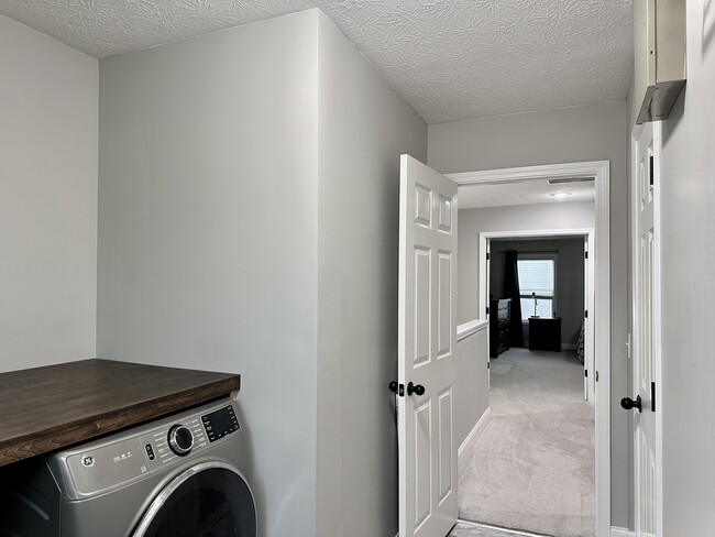 Building Photo - 9583 Yarbrough Rd