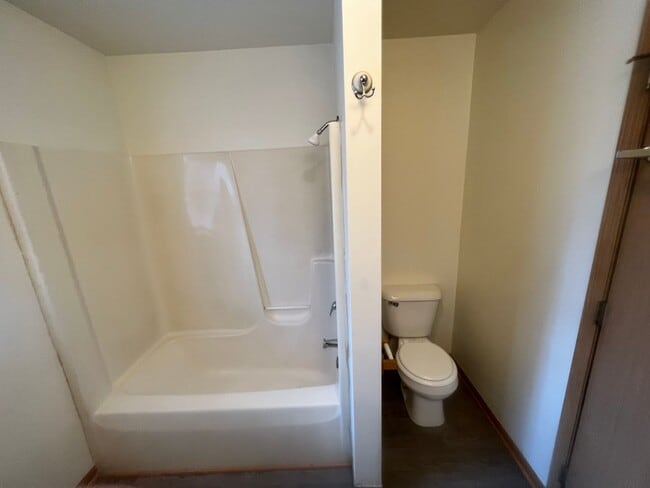 Building Photo - Beautiful 3-Bedroom Single Family Home in ...