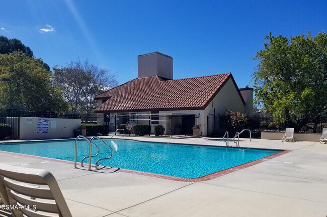 Building Photo - 1748 Sinaloa Rd
