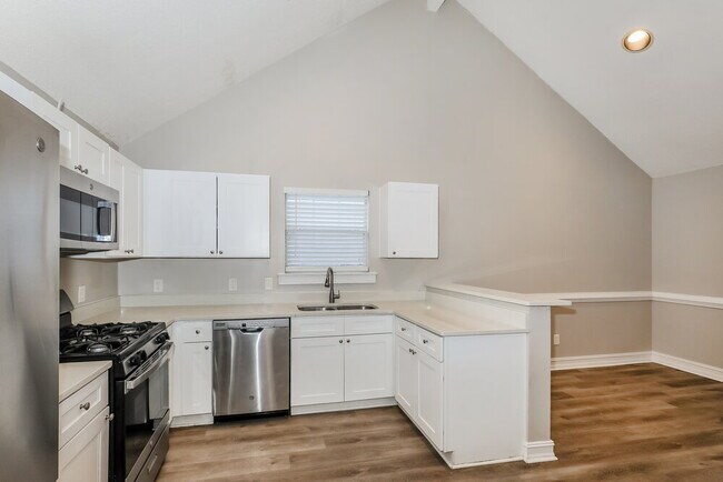 Building Photo - 275 Eagle Way