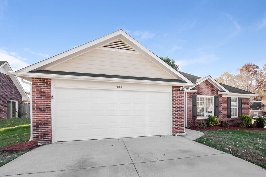 Building Photo - 4009 Beaverbrook Dr