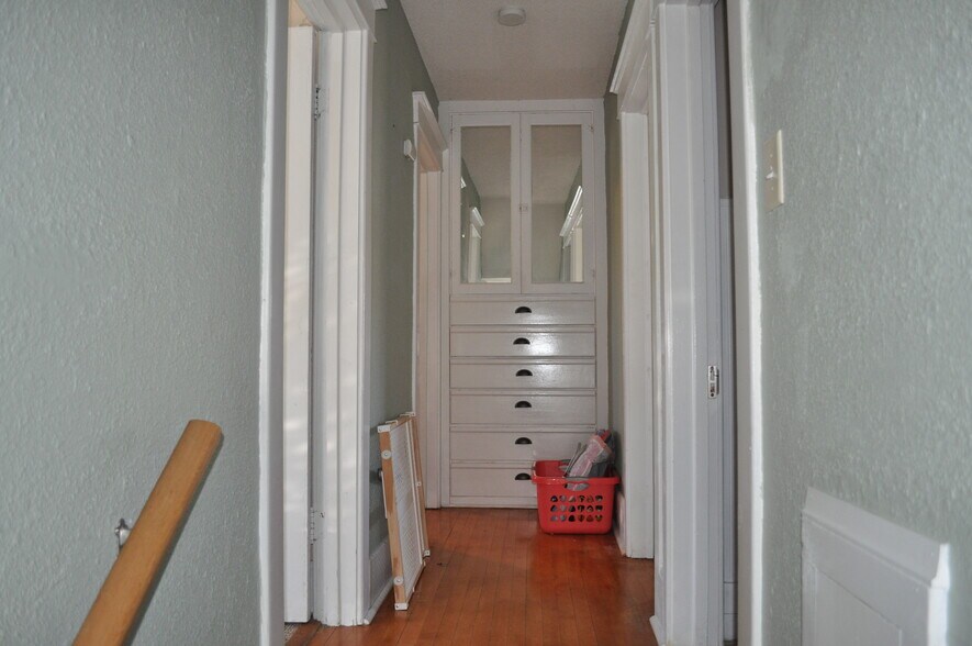 Building Photo - 701 3rd St NW