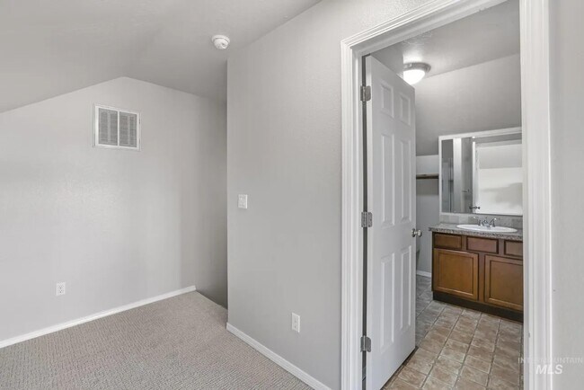 Building Photo - 2034 Northern Sky Dr