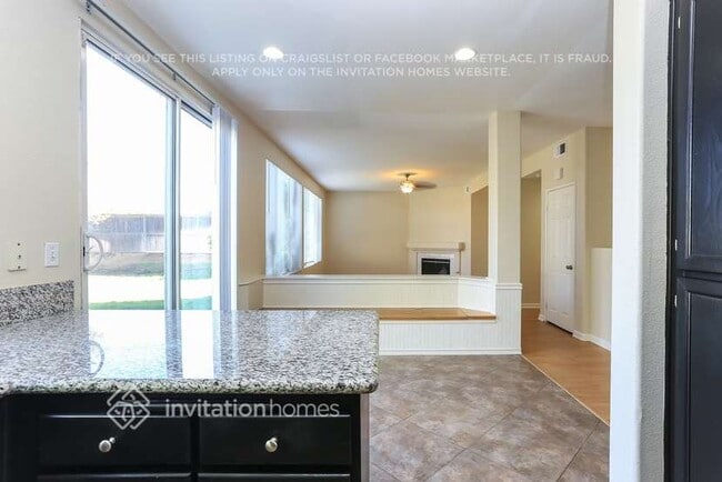 Building Photo - 27438 Fallbrook Ct