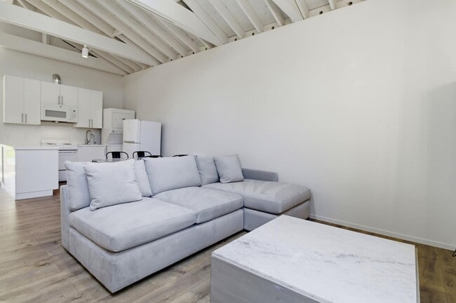 Building Photo - 64 Alejandra Ave