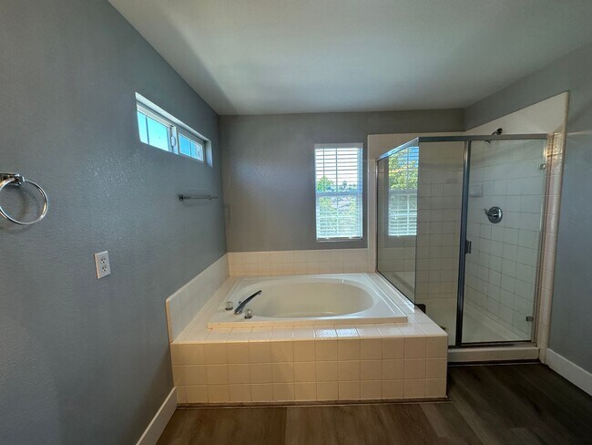 Building Photo - 1435 Lever Blvd