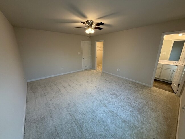 Building Photo - Modern Two-Story Townhome with Open Floor Plan and Garage