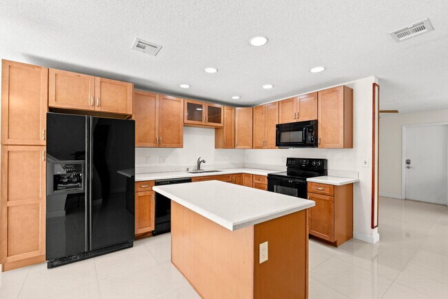 Building Photo - 12210 Dartmoor Dr