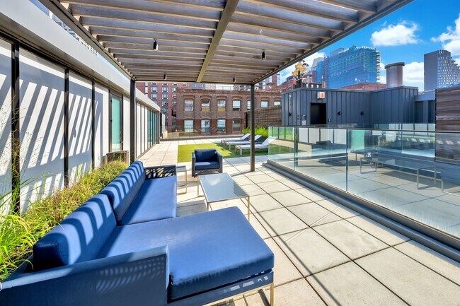 Building Photo - 51 Jay St