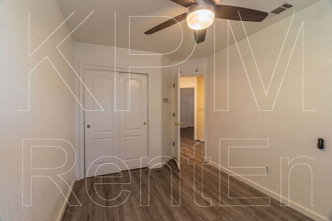 Building Photo - 6529 El Capitan Cir