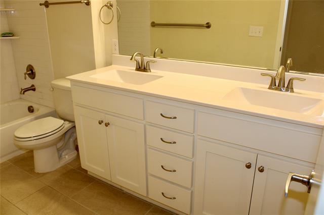 Building Photo - 3009 Osceola Dr
