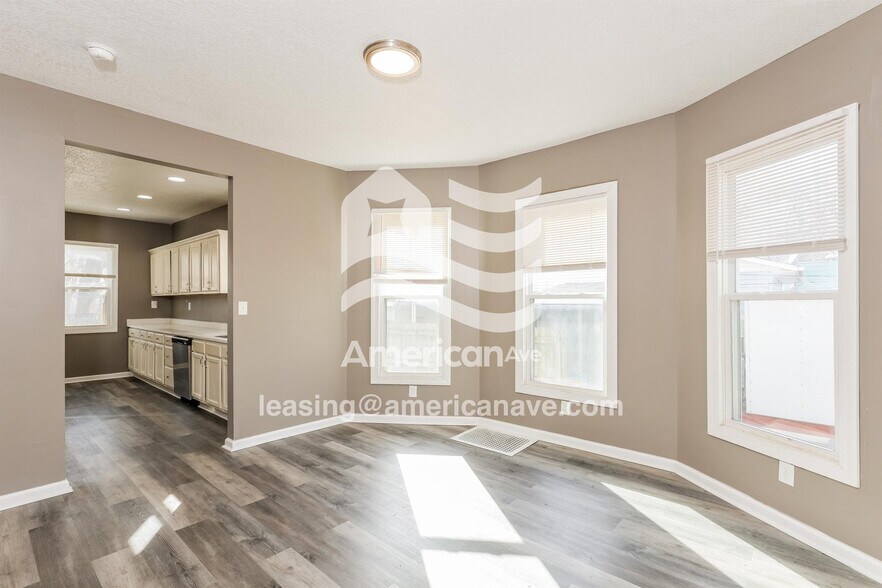 Building Photo - 532 24th Ave