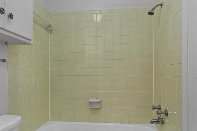 Building Photo - 3426 Willowrun Dr