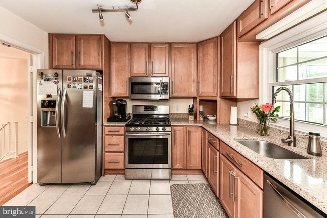 Building Photo - 7807 Suffolk Ct