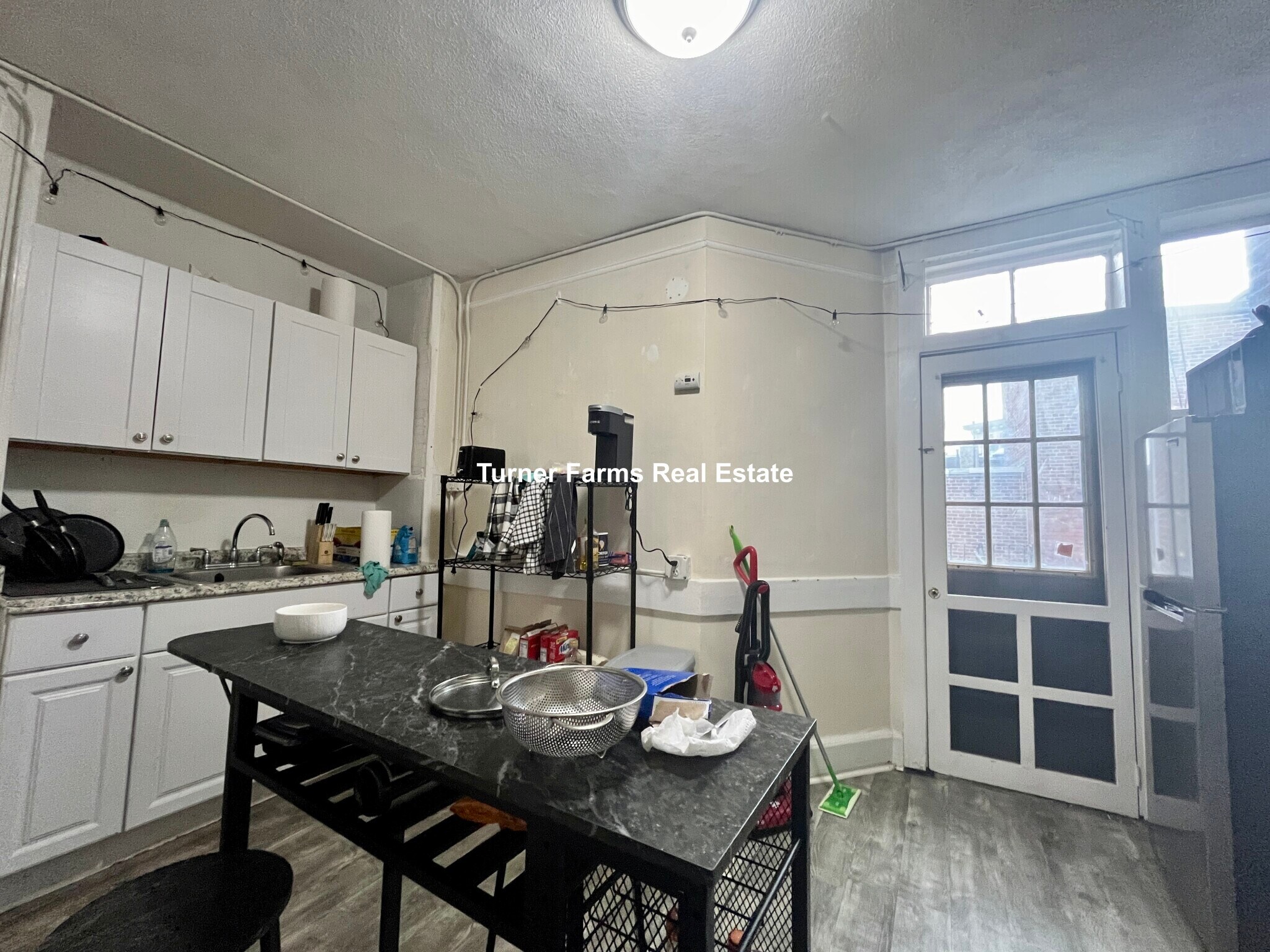 Building Photo - 168 Endicott St