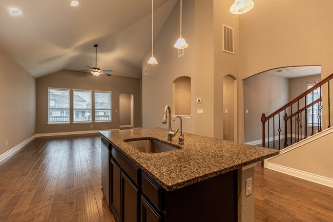 Building Photo - 27462 Paraiso Sands